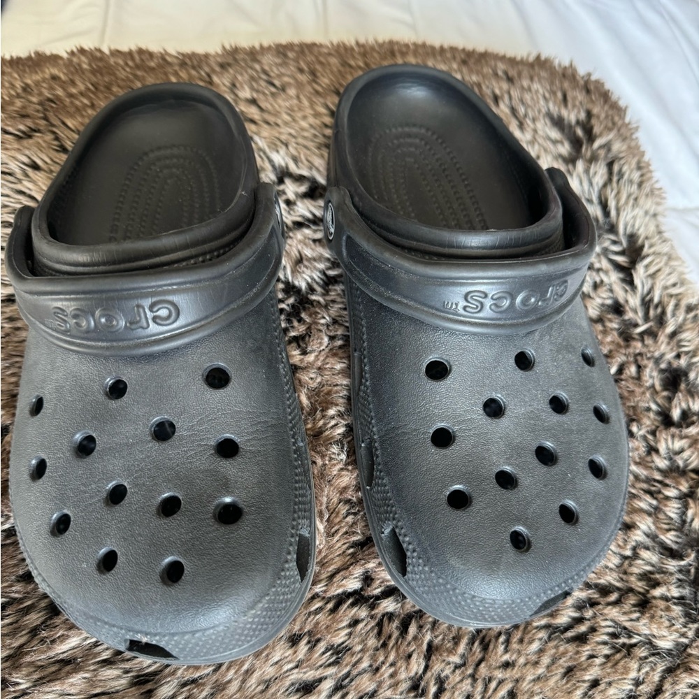 Black Crocs